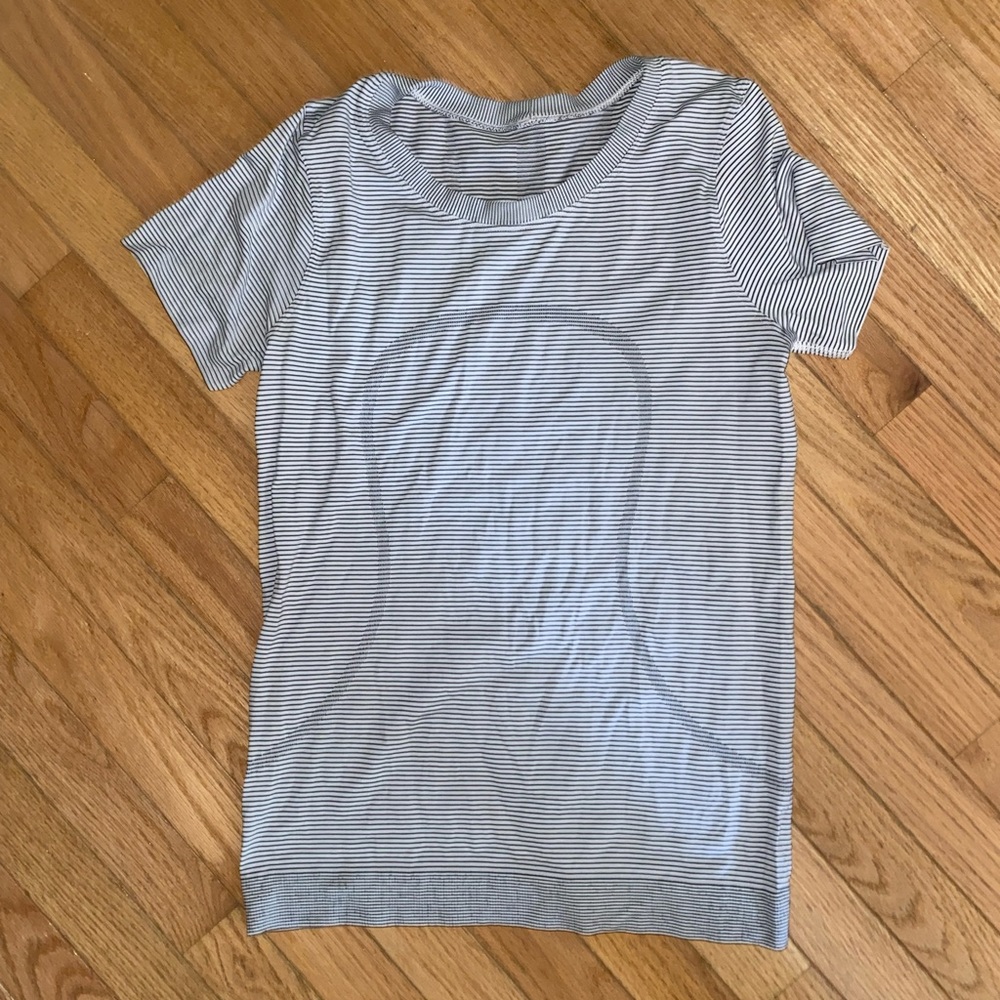 Lululemon black & white stripe swiftly tech shirt